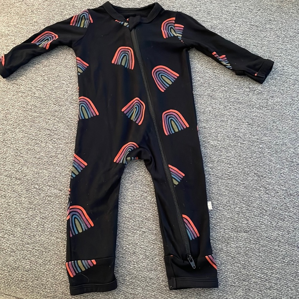 Kyte baby limited edition midnight rainbow print
